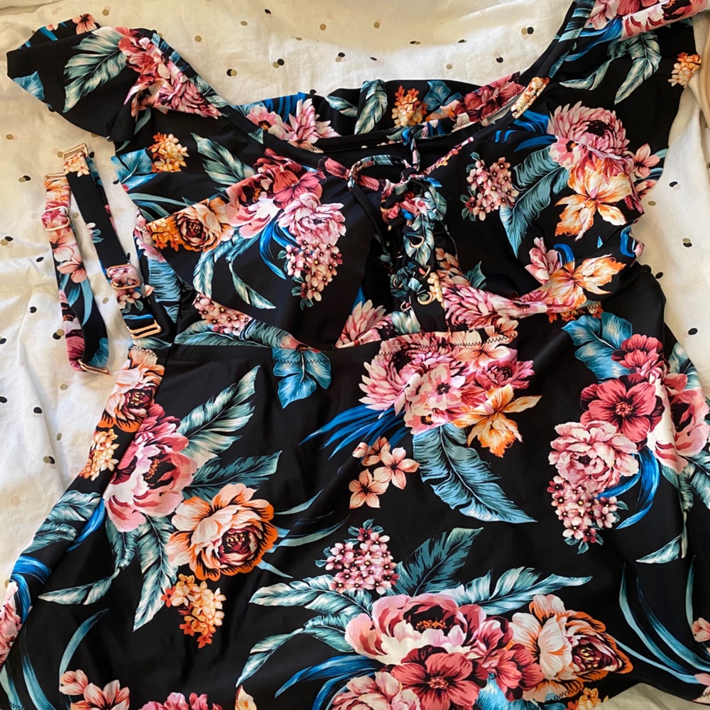 Bathing suit top